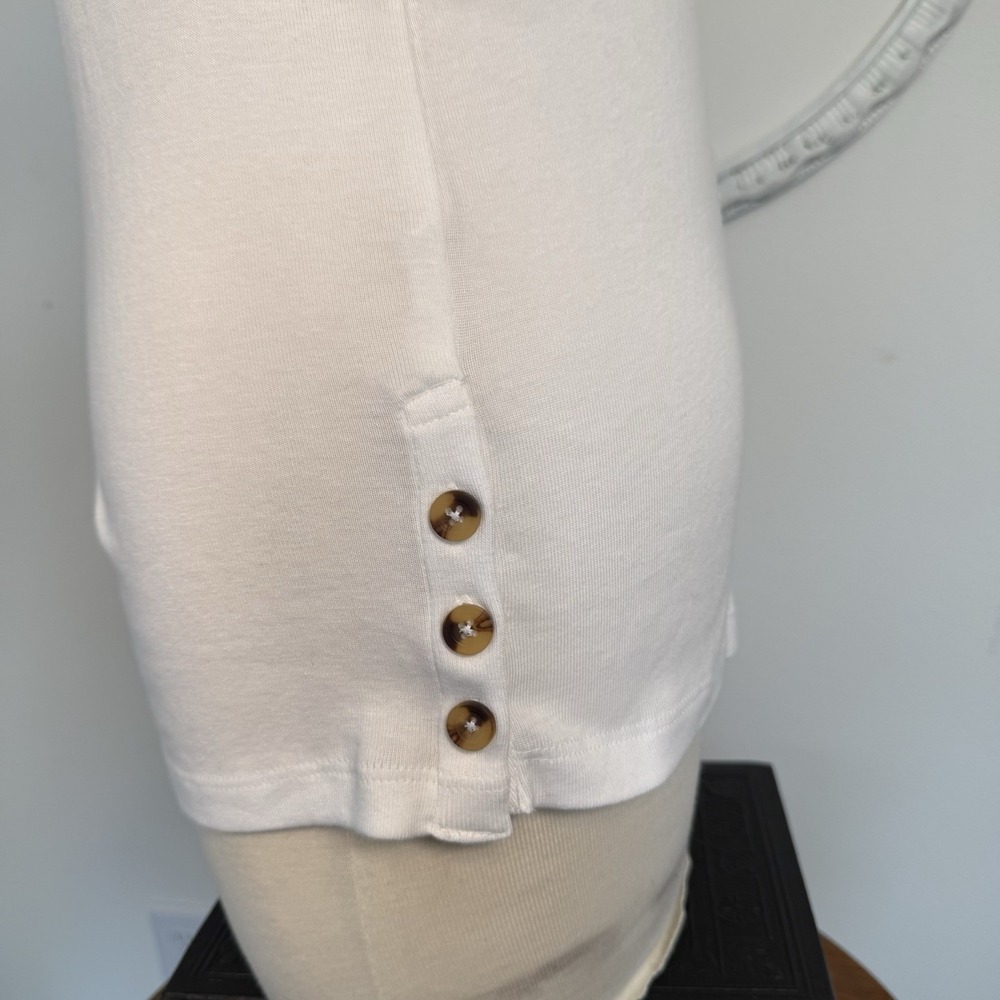 Chico's NWT Womens T Shirt Top 3/4 Sleeve  Button Accent White Bandeau Pima 0 Sm - Picture 6 of 16